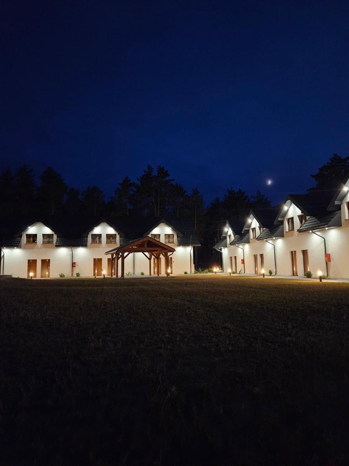 Lesny Zakatek Sielpia Wielka Exterior foto